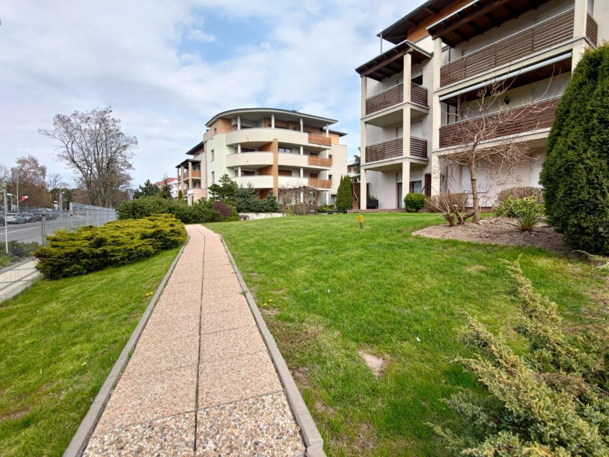 Komfortowy Apartament Dwupokojowy Z Tarasem I Garaz Ustka Bagian luar foto