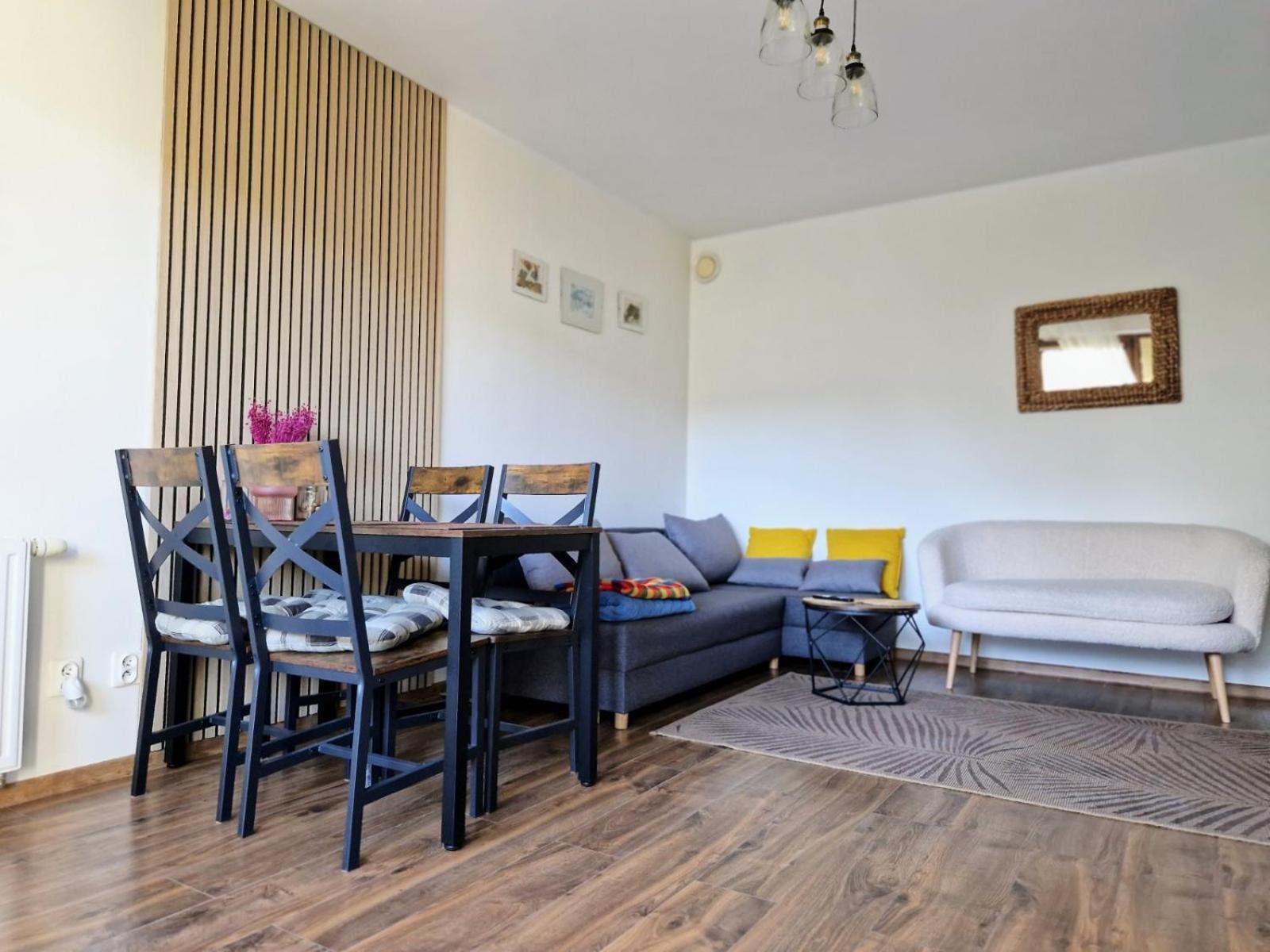Komfortowy Apartament Dwupokojowy Z Tarasem I Garaz Ustka Bagian luar foto